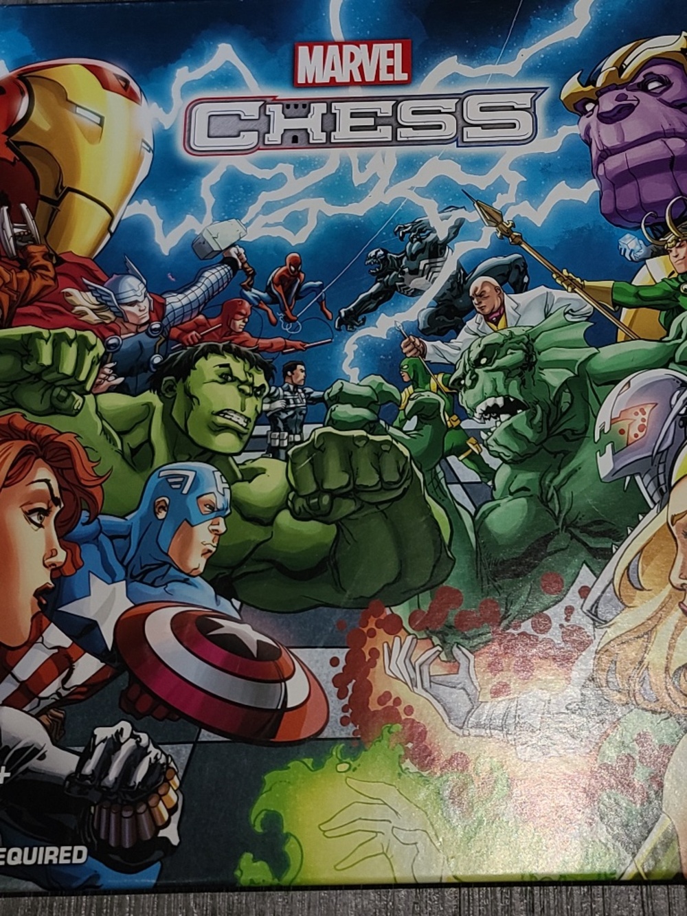 Marvel Avengers Chess Board Game in excellent condition